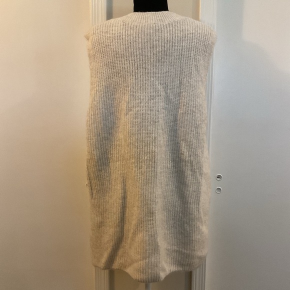 🖤 Vince Camuto Shaker Vest V- Neck Sweater High Low Hem Size L - Picture 7 of 8